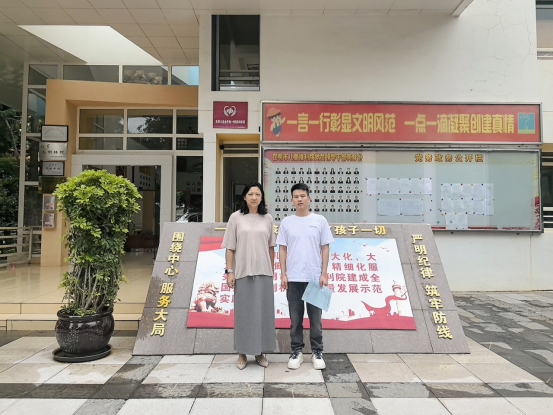 情暖童心，爱伴成长——曼玲集团走进昆明市儿童福利院开展公益行动